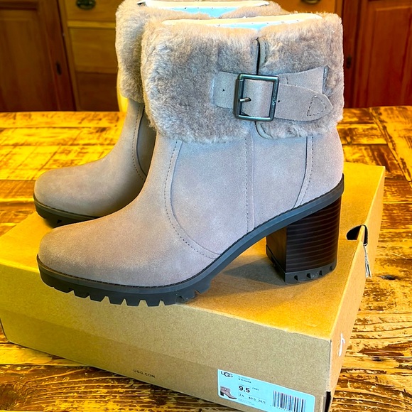 UGG ELISIANA boots - Picture 1 of 7